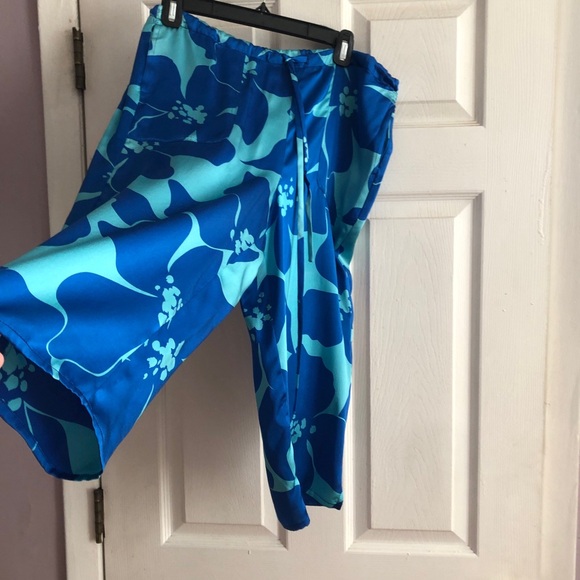 SILK turquoise blue large floral capri Bermuda  pants  XS drawstring - Picture 2 of 10